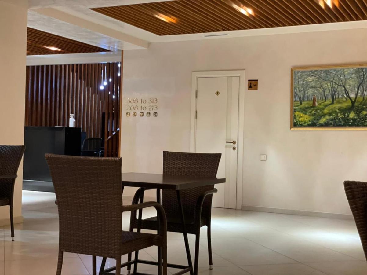 Barhat Hotel & Spa Тараз Екстер'єр фото