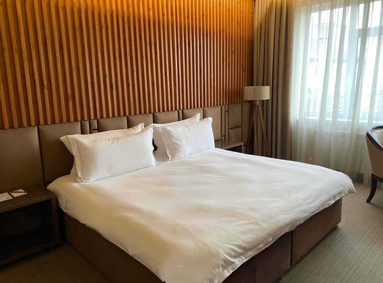 Barhat Hotel & Spa Тараз Екстер'єр фото