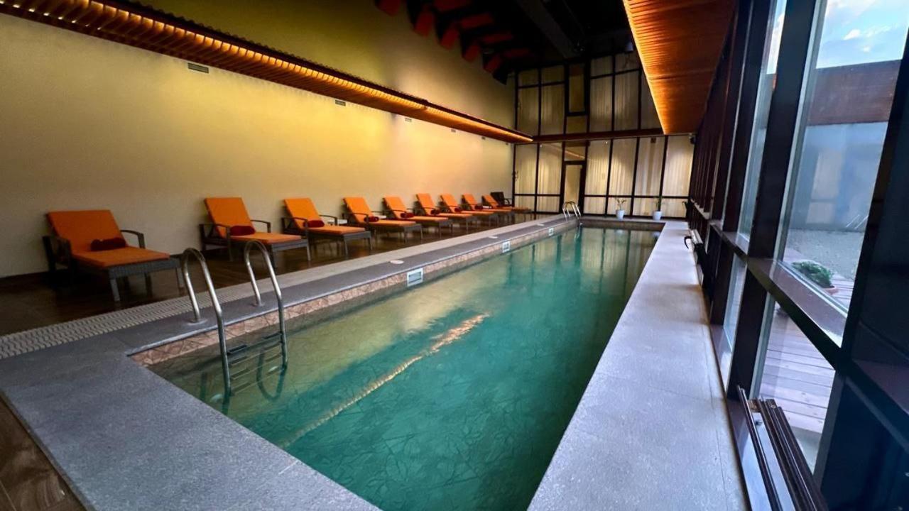 Barhat Hotel & Spa Тараз Екстер'єр фото