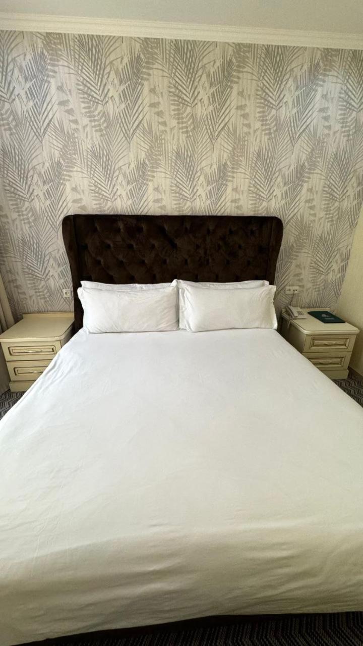 Barhat Hotel & Spa Тараз Екстер'єр фото