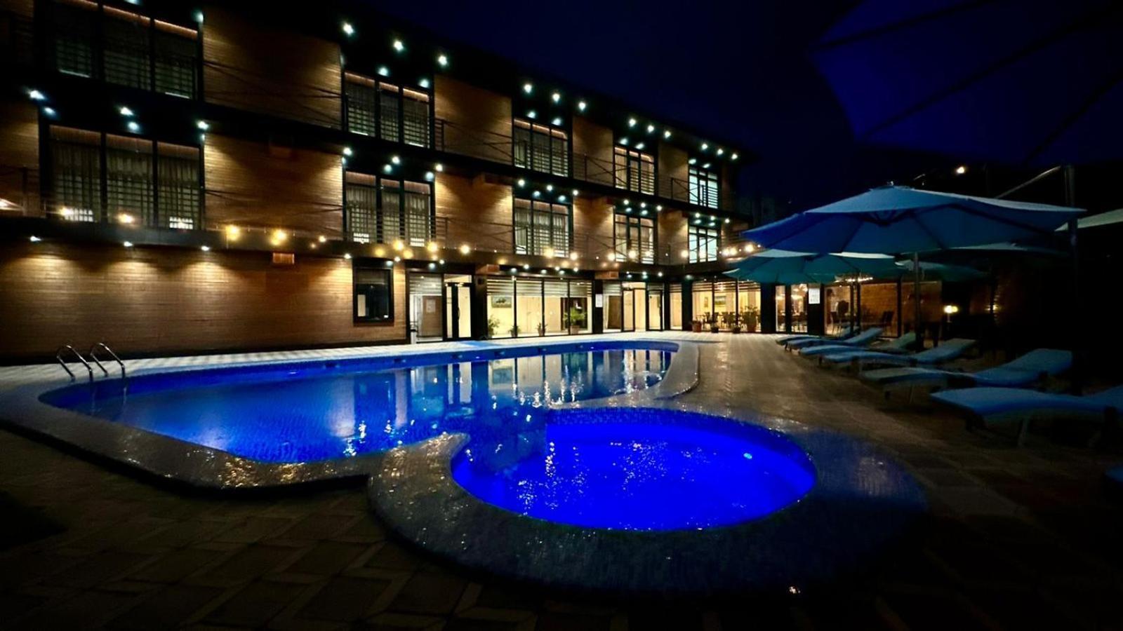 Barhat Hotel & Spa Тараз Екстер'єр фото
